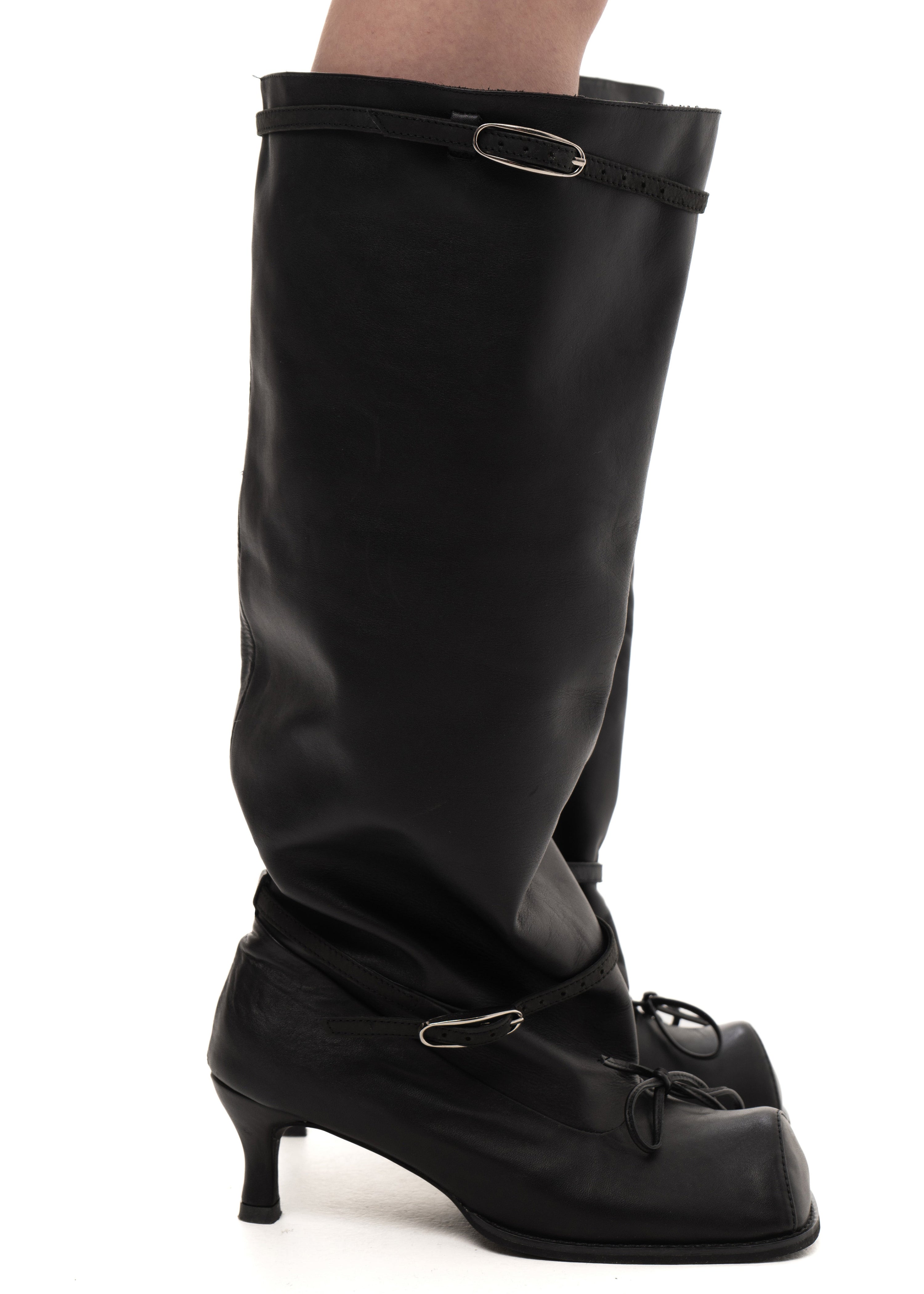 Hofa knee high buckle boots black