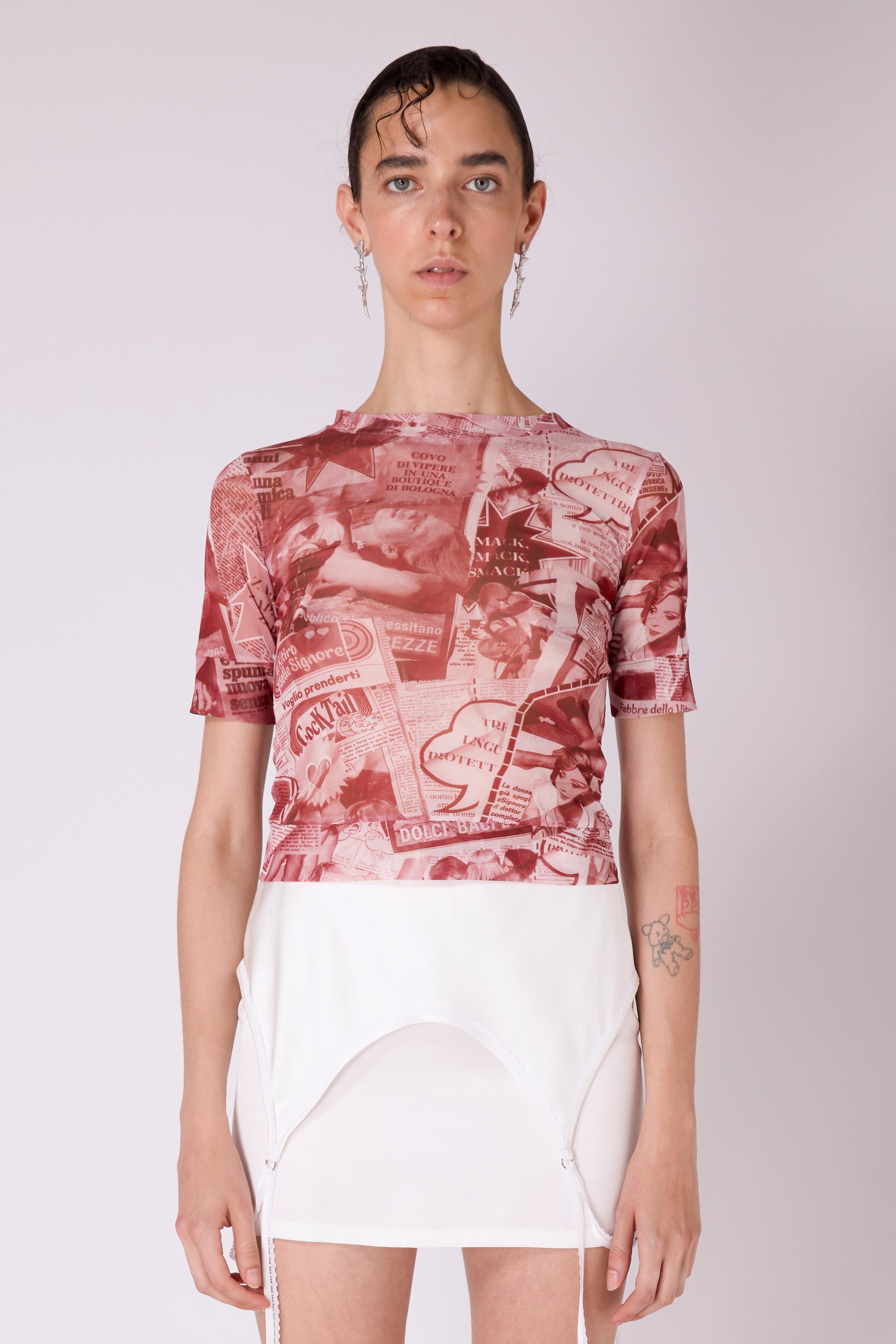 T-shirt gossip newspaper