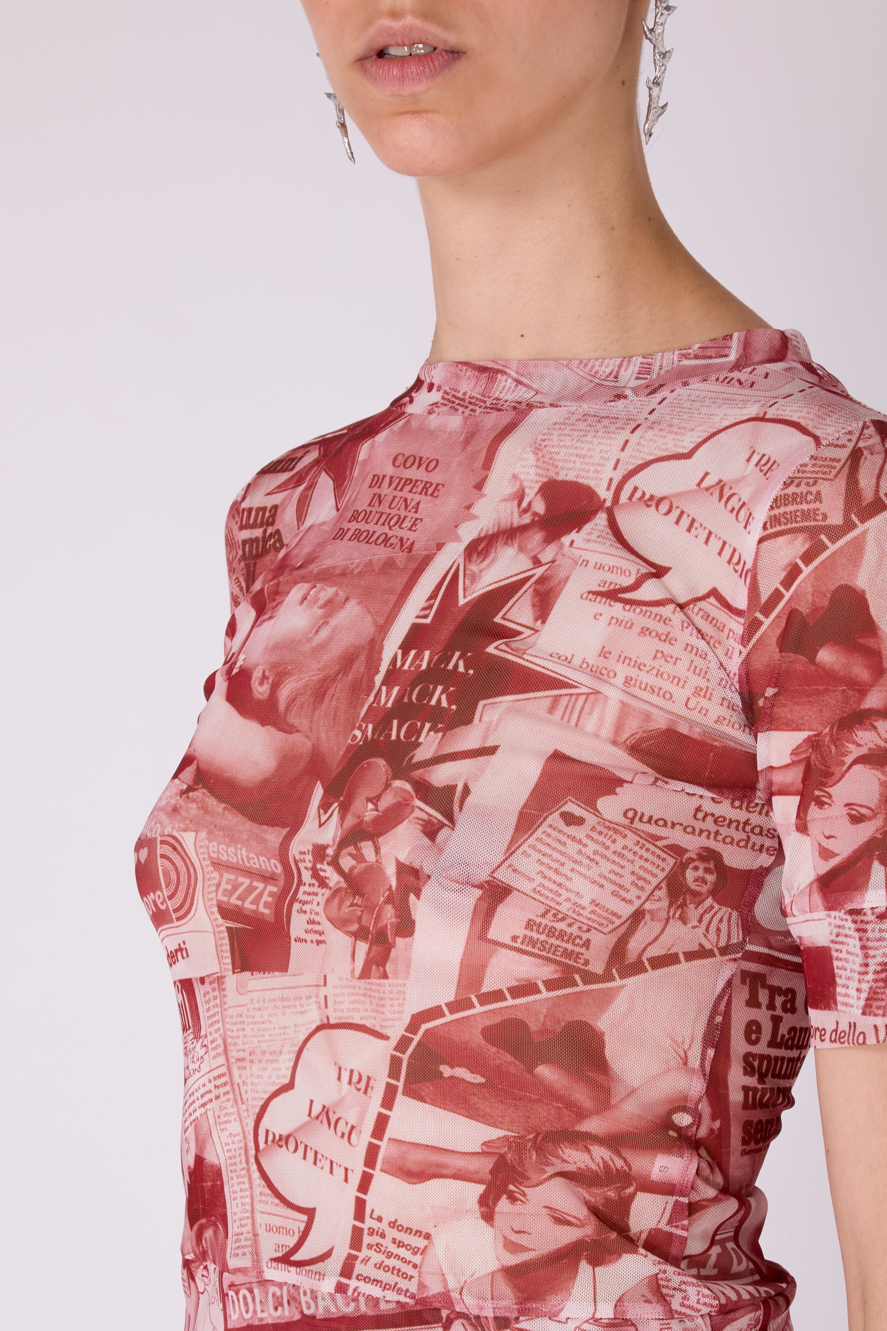 T-shirt gossip newspaper