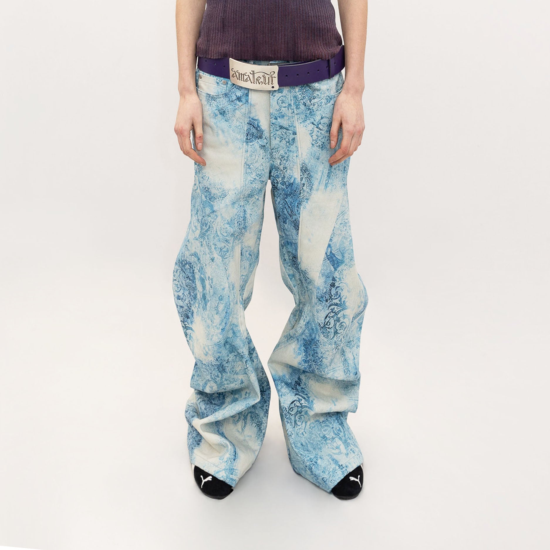 Engineered renaissance flare blue porcelain