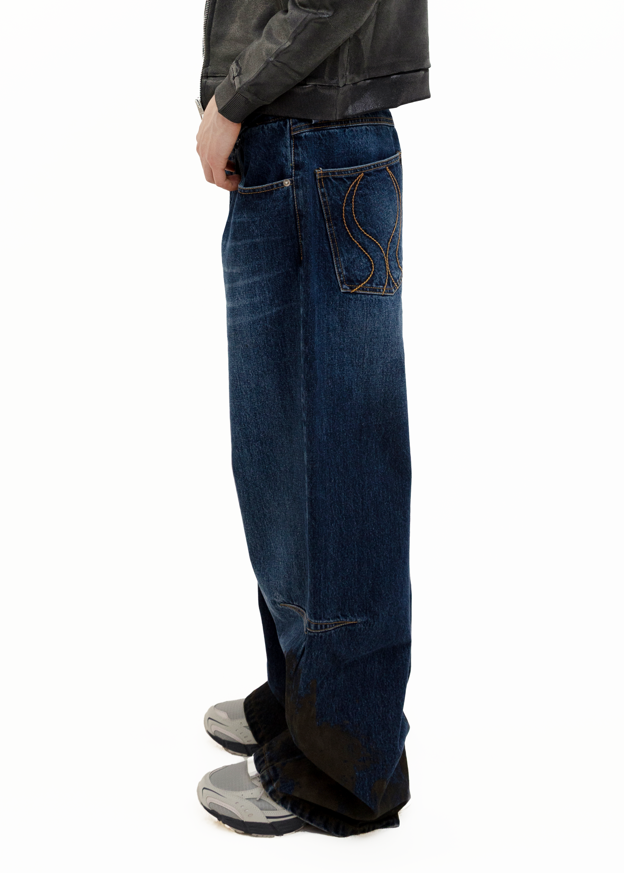 Insignia jeans mud stain