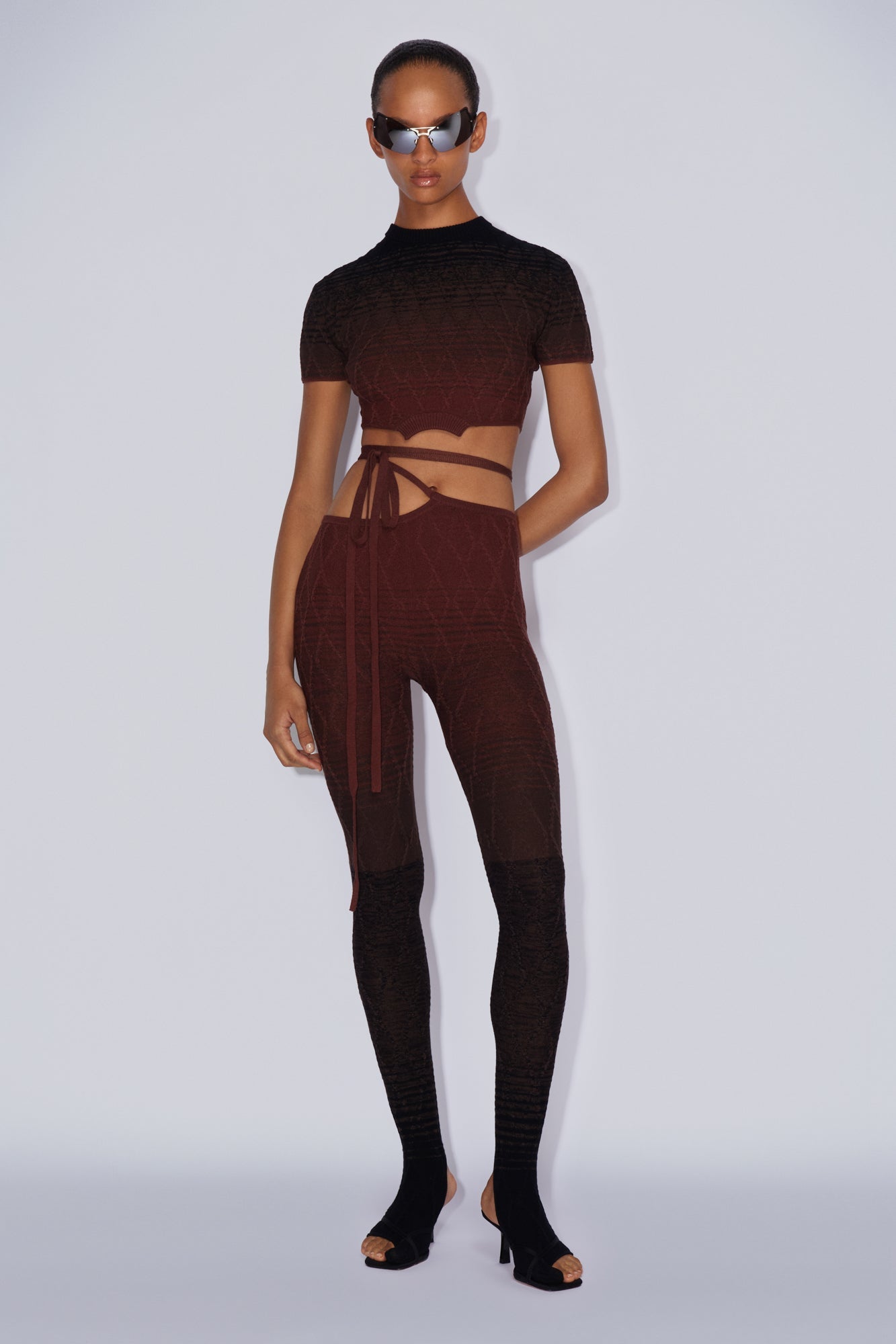 Overturned tee brown-black