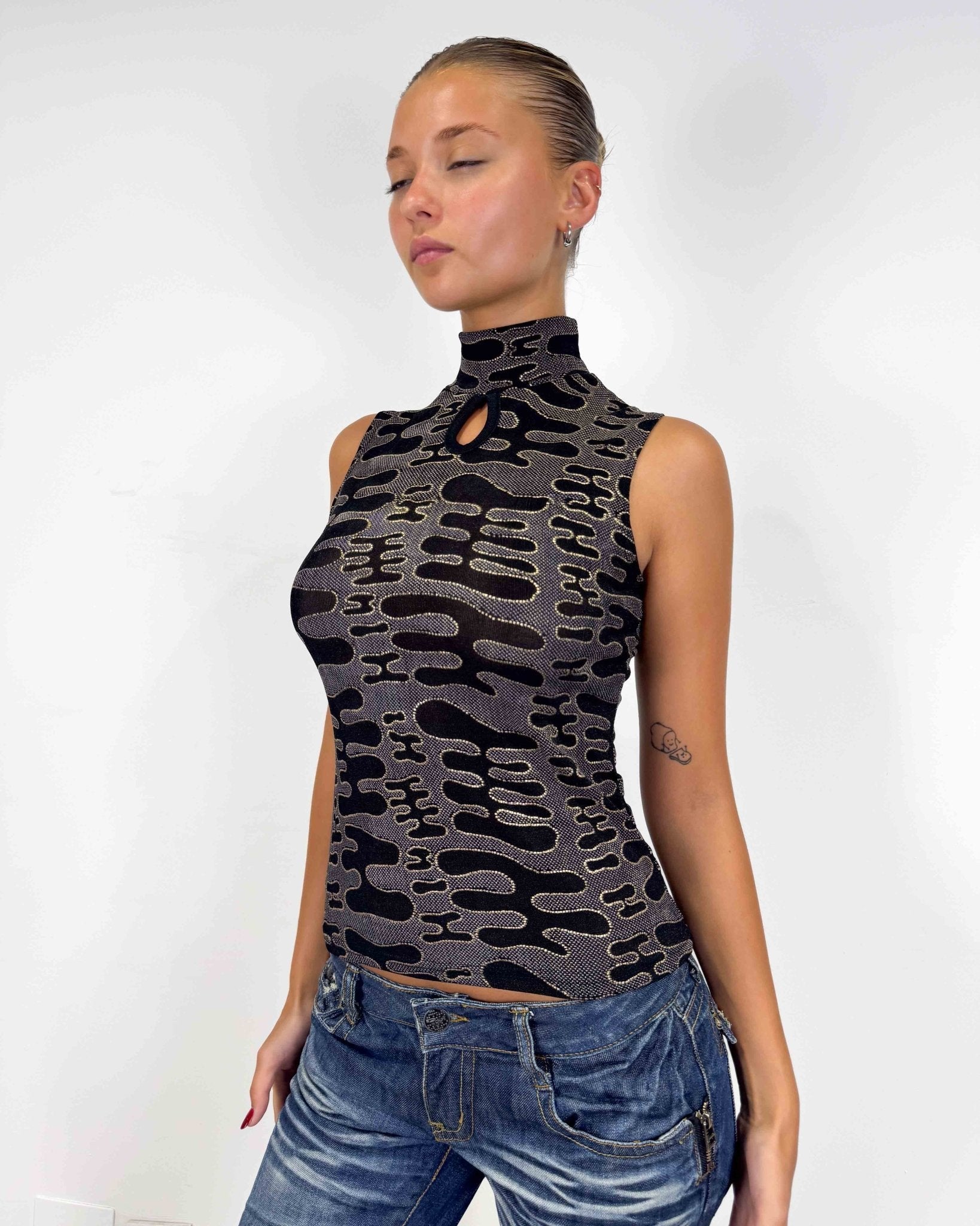 The amara top