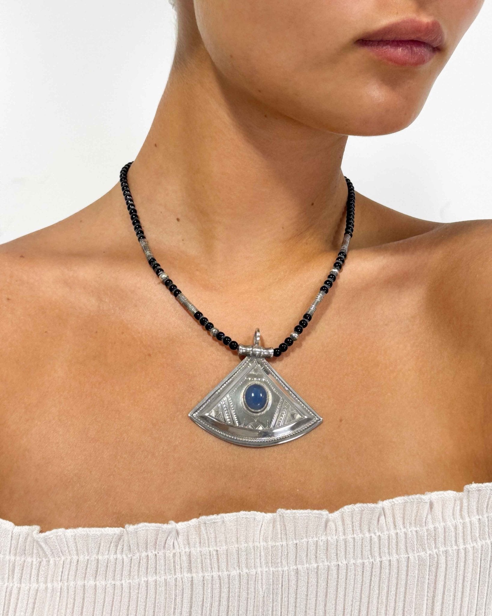 The anissa necklace