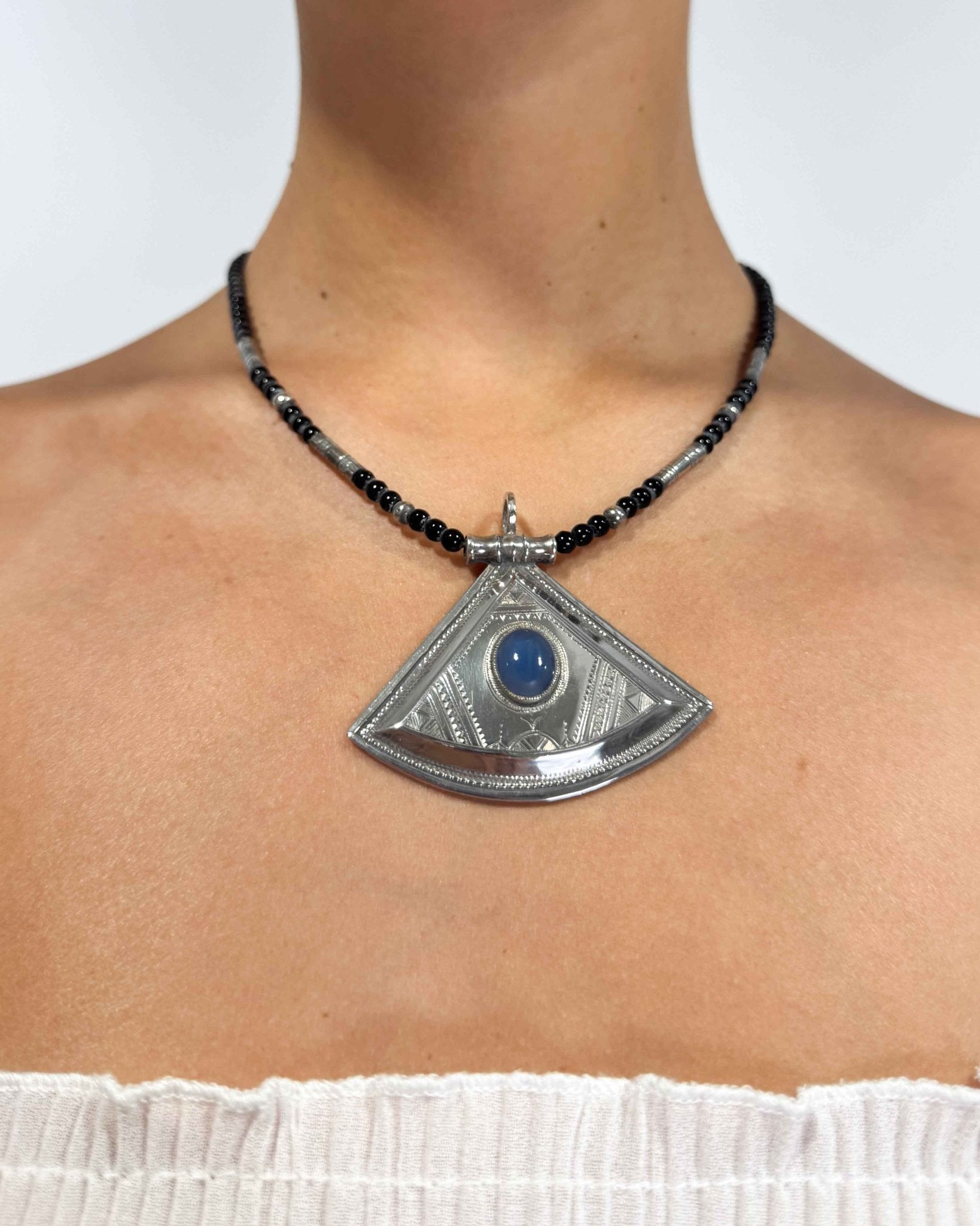 The anissa necklace