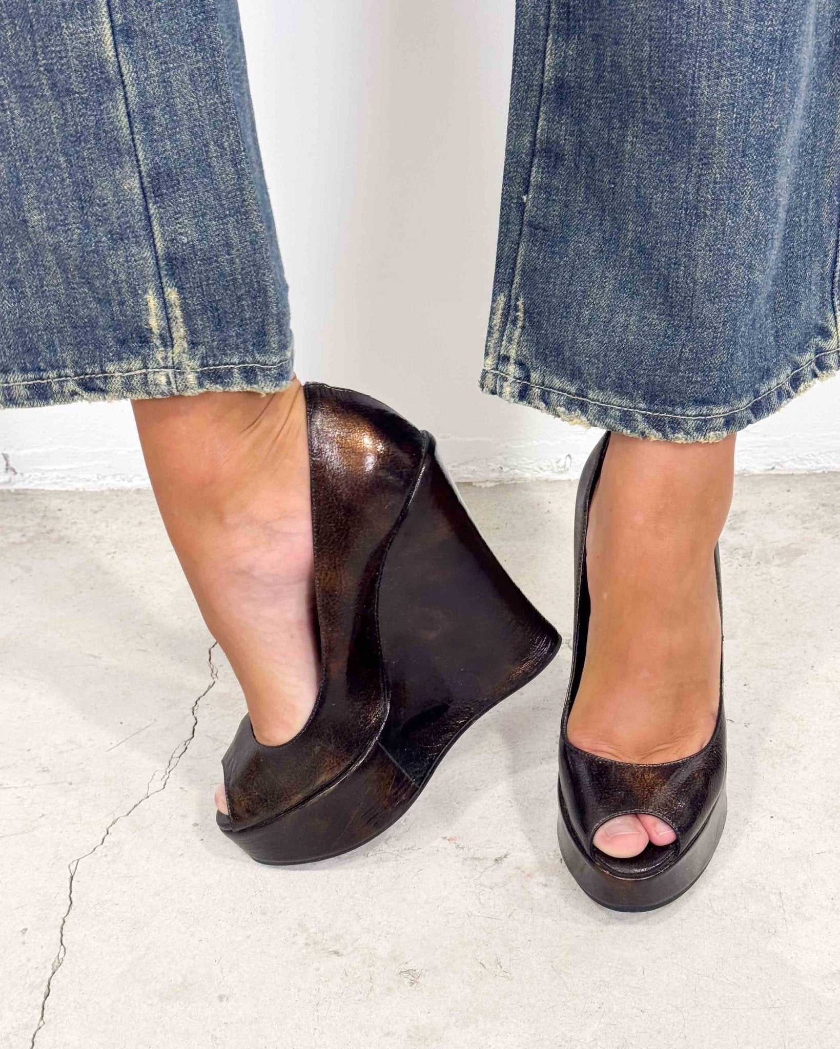 The ann wedges by dolce & gabbana