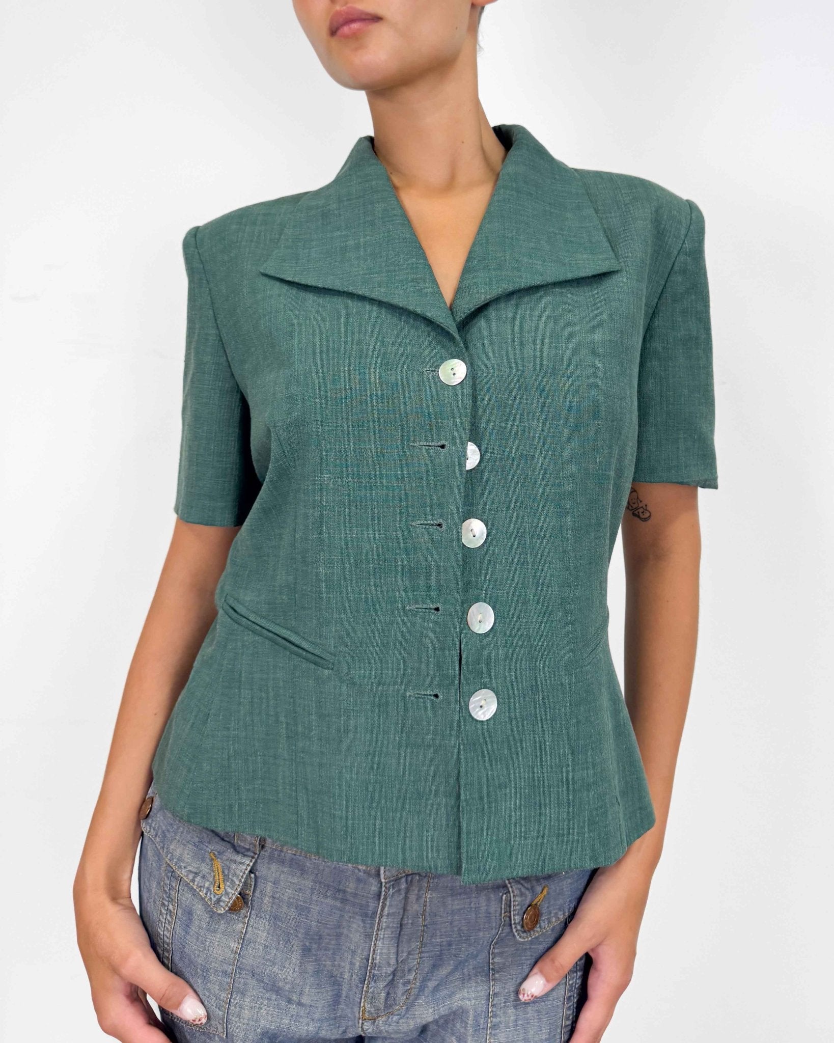 The ari top