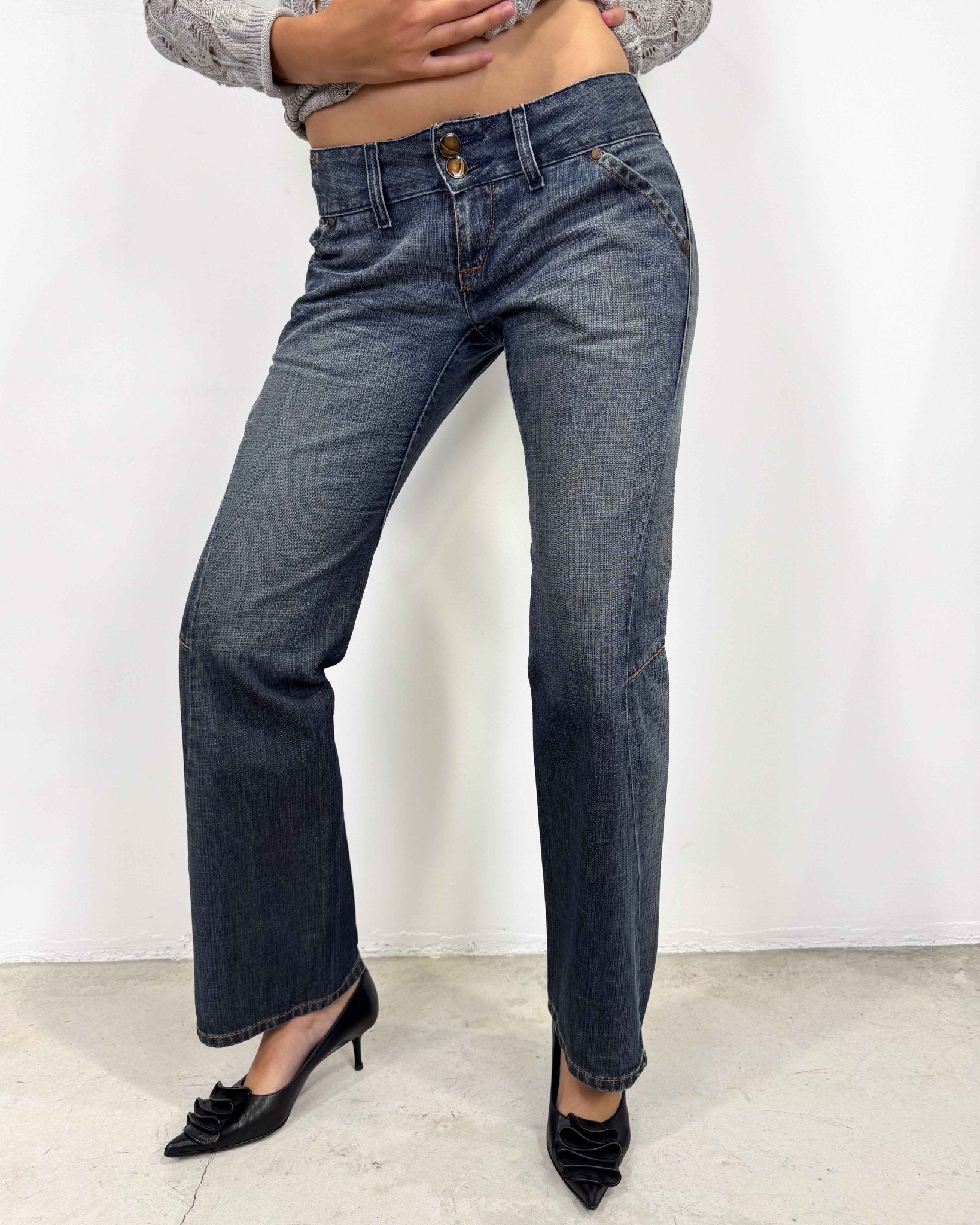 The aroa pants by levis