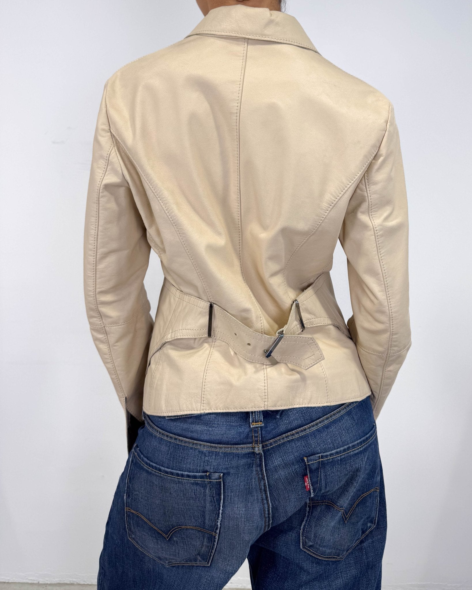 The elia leather blazer