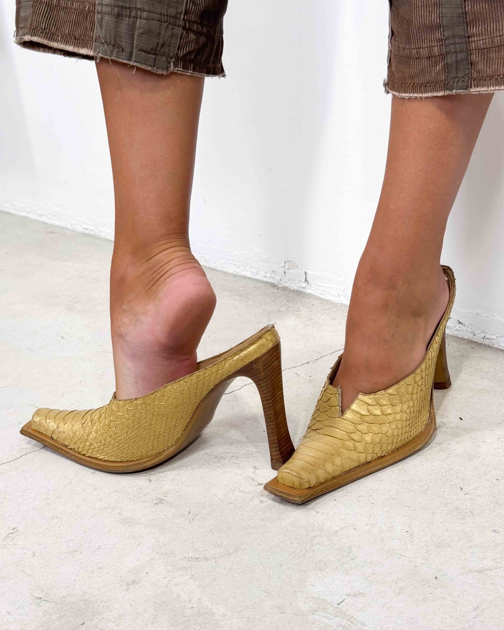 The hazel mules