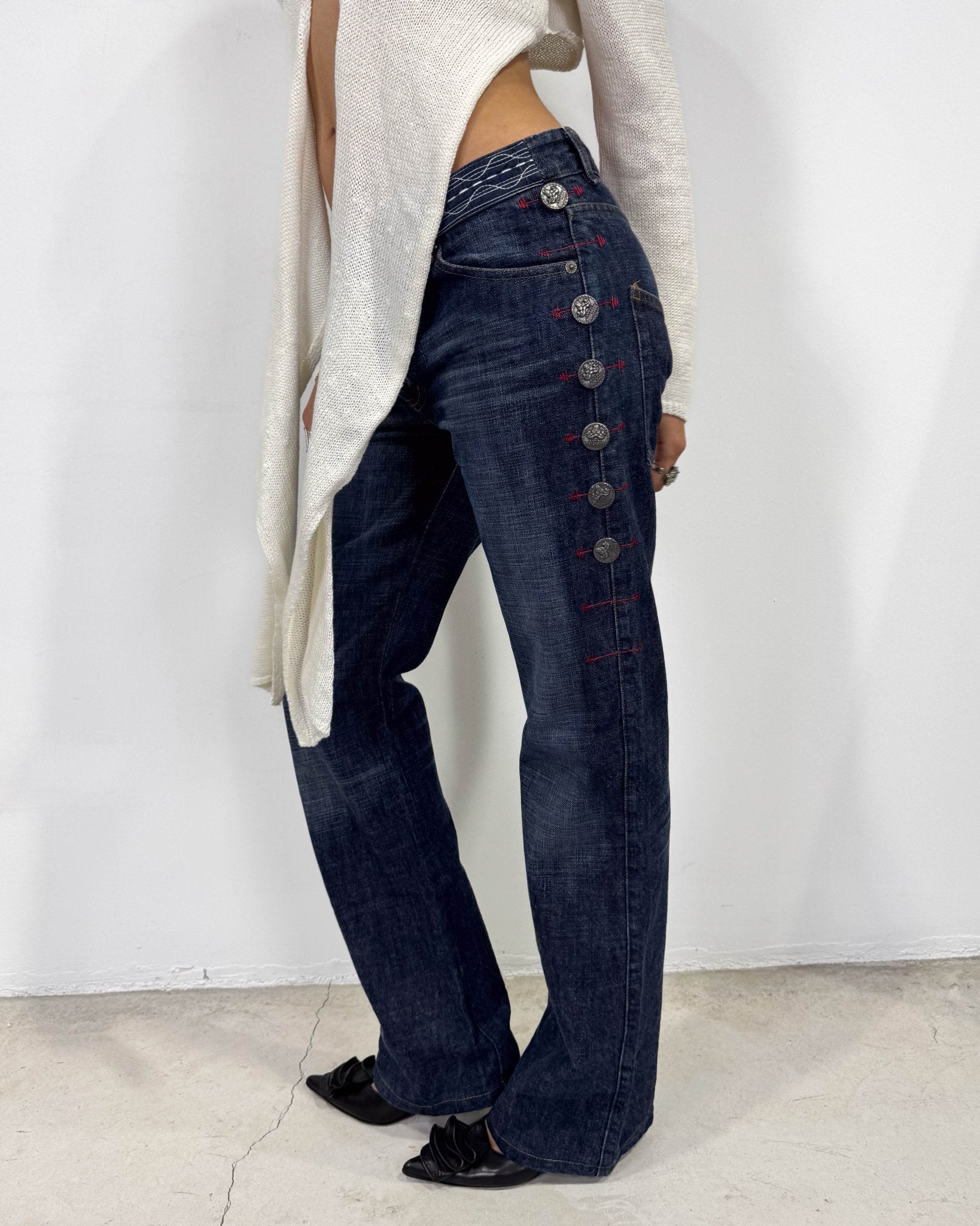The laurence pants by moschino