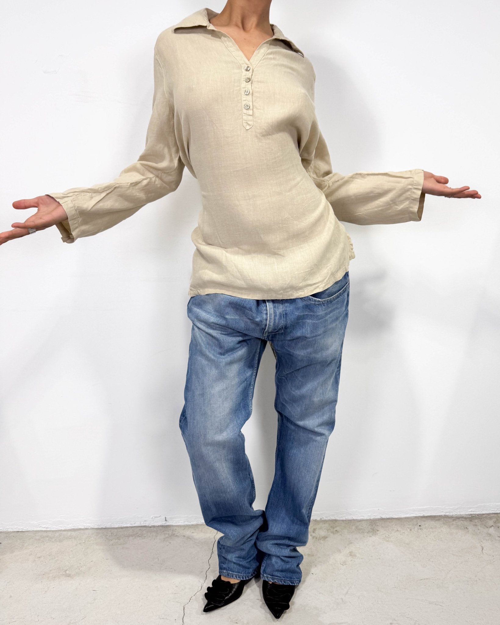 The nia top