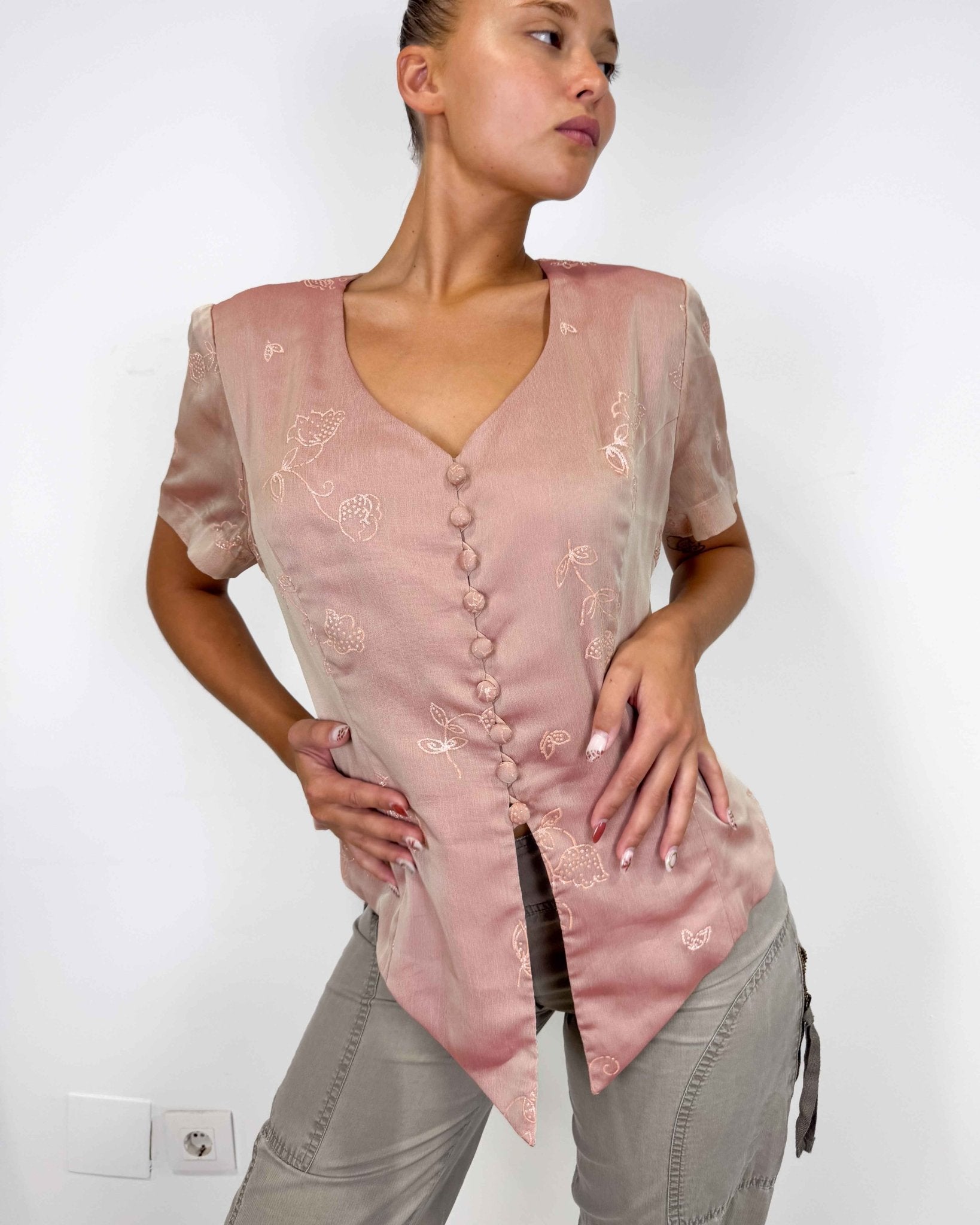 The onira top