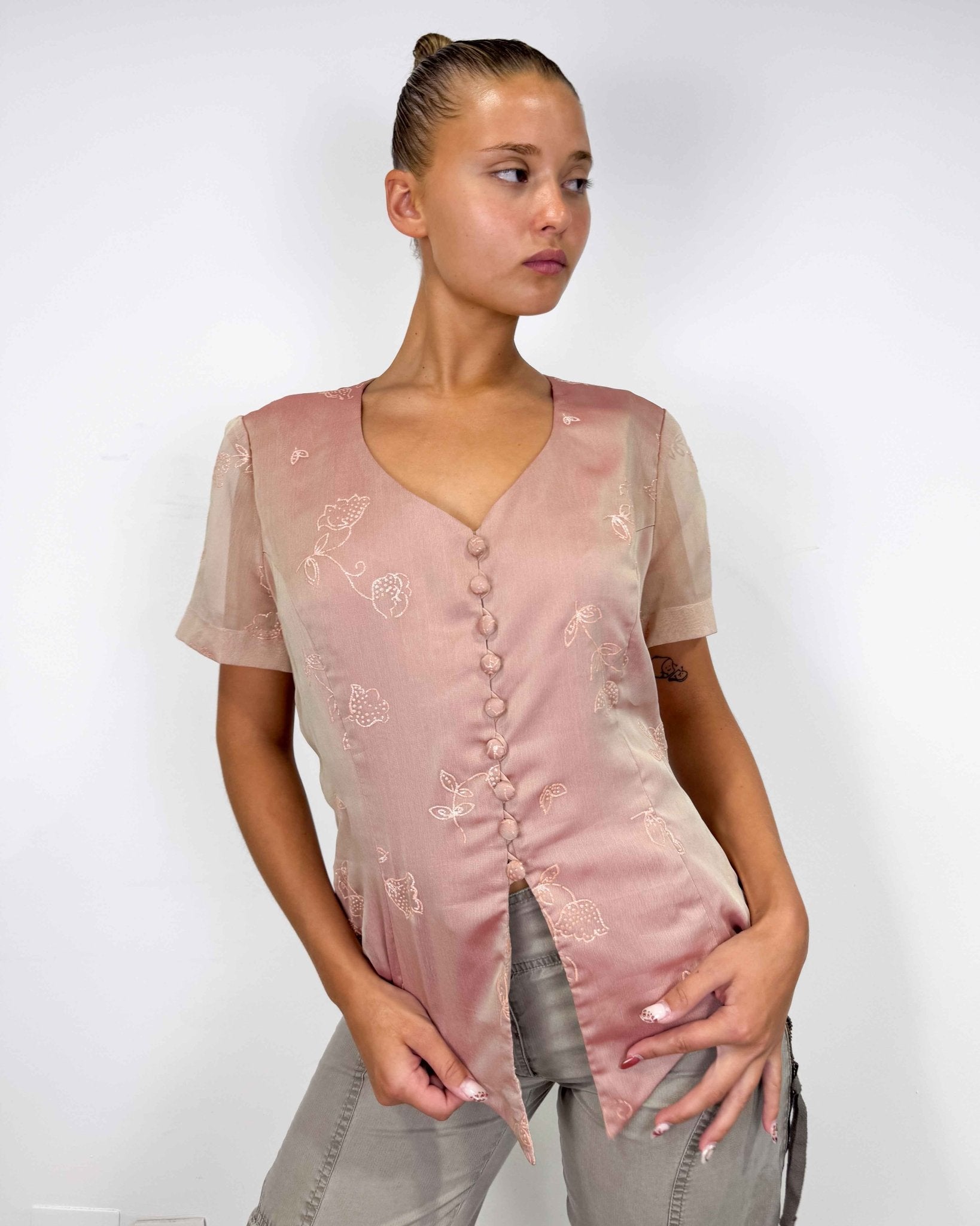The onira top