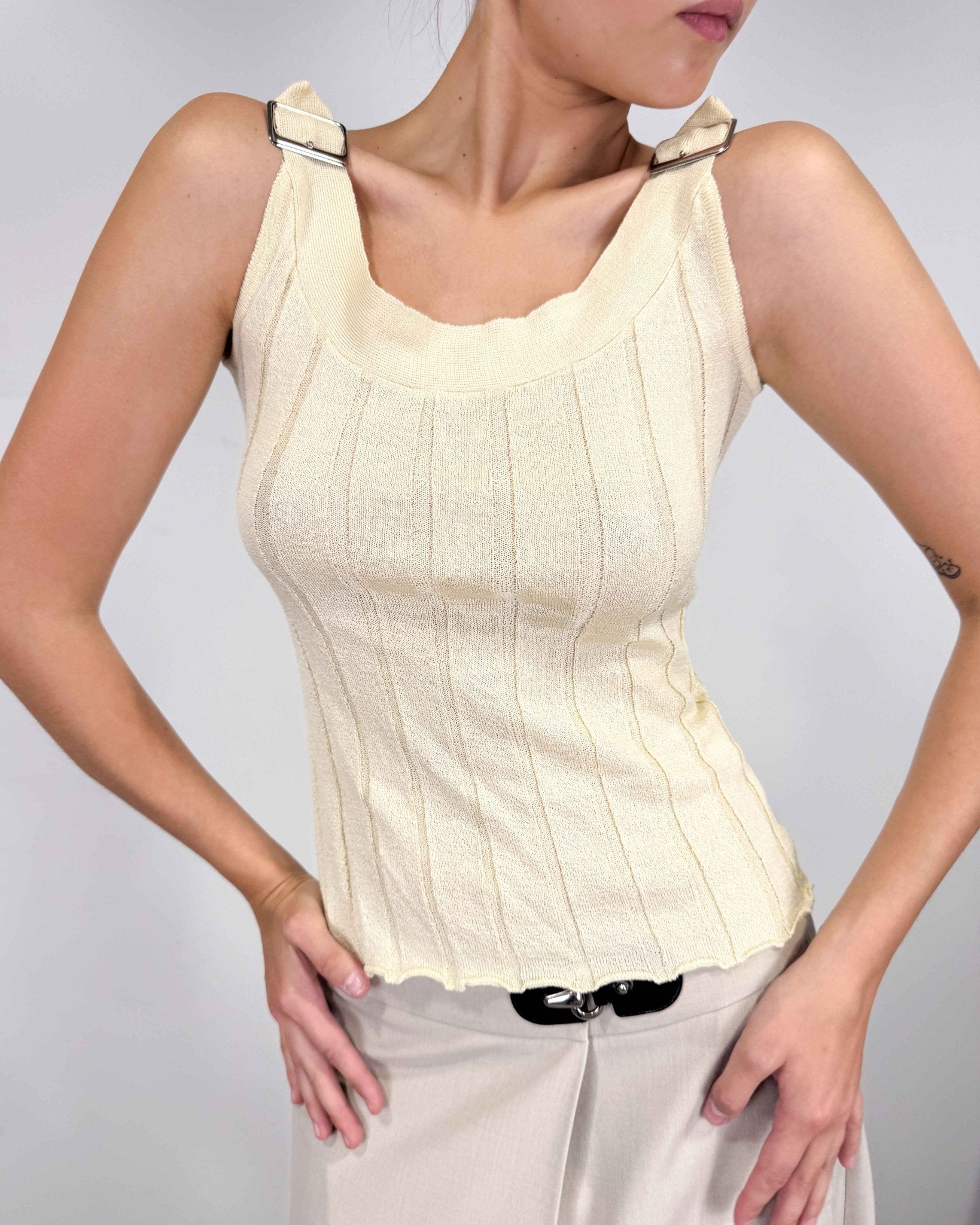 The suri top