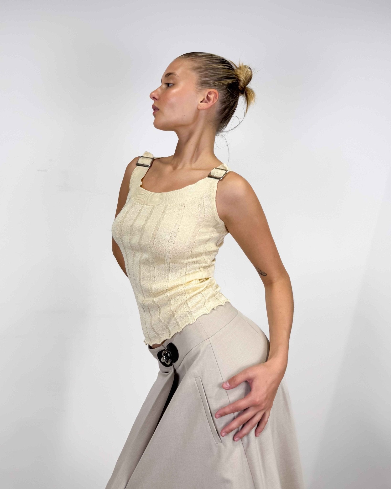 The suri top