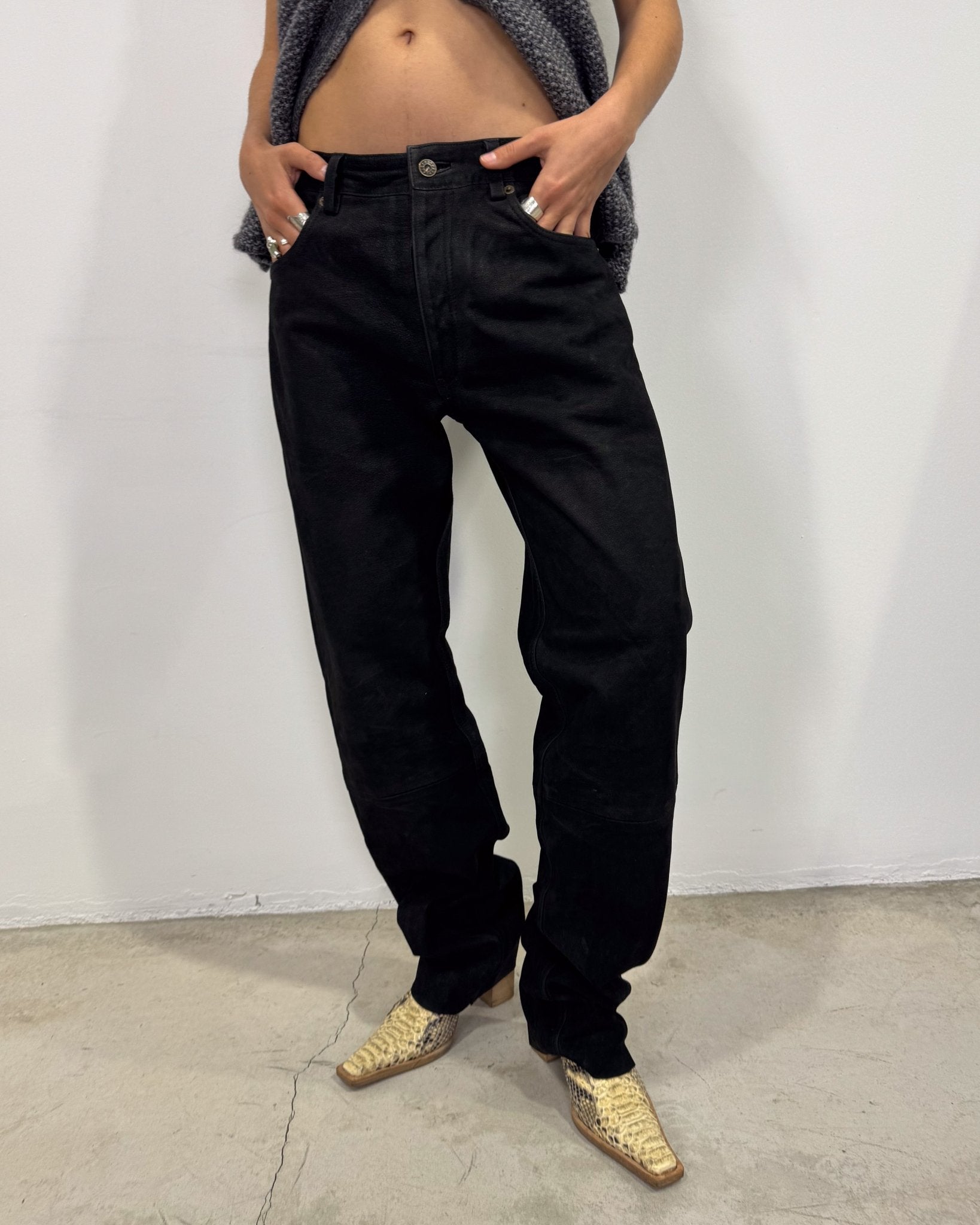 The tehanni pants