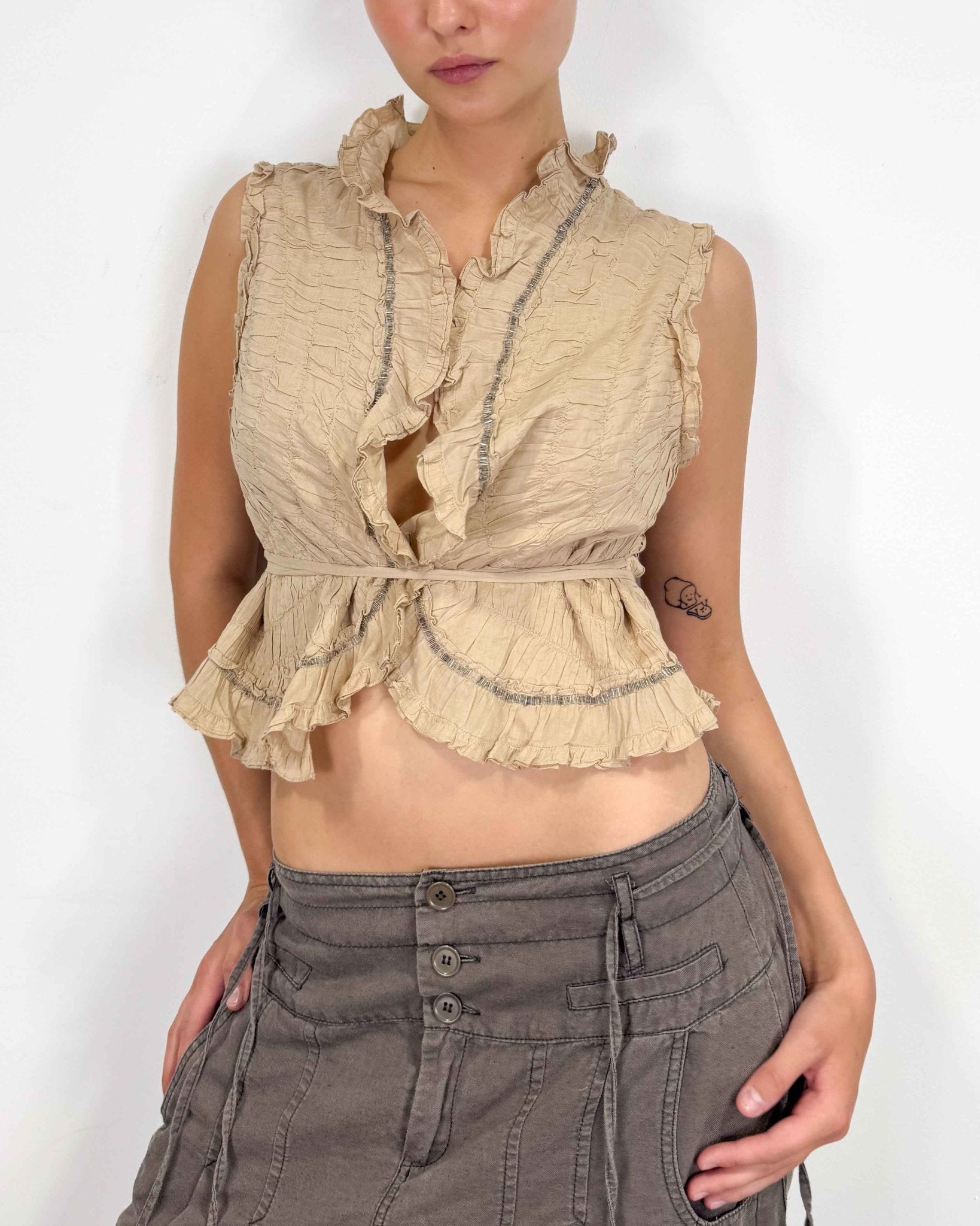 The tilda top