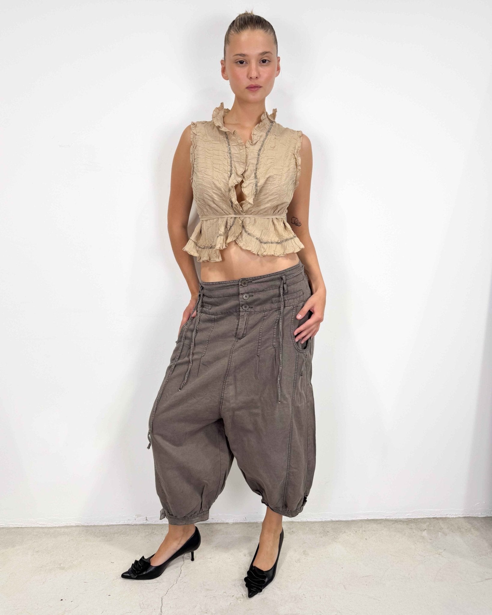 The tilda top