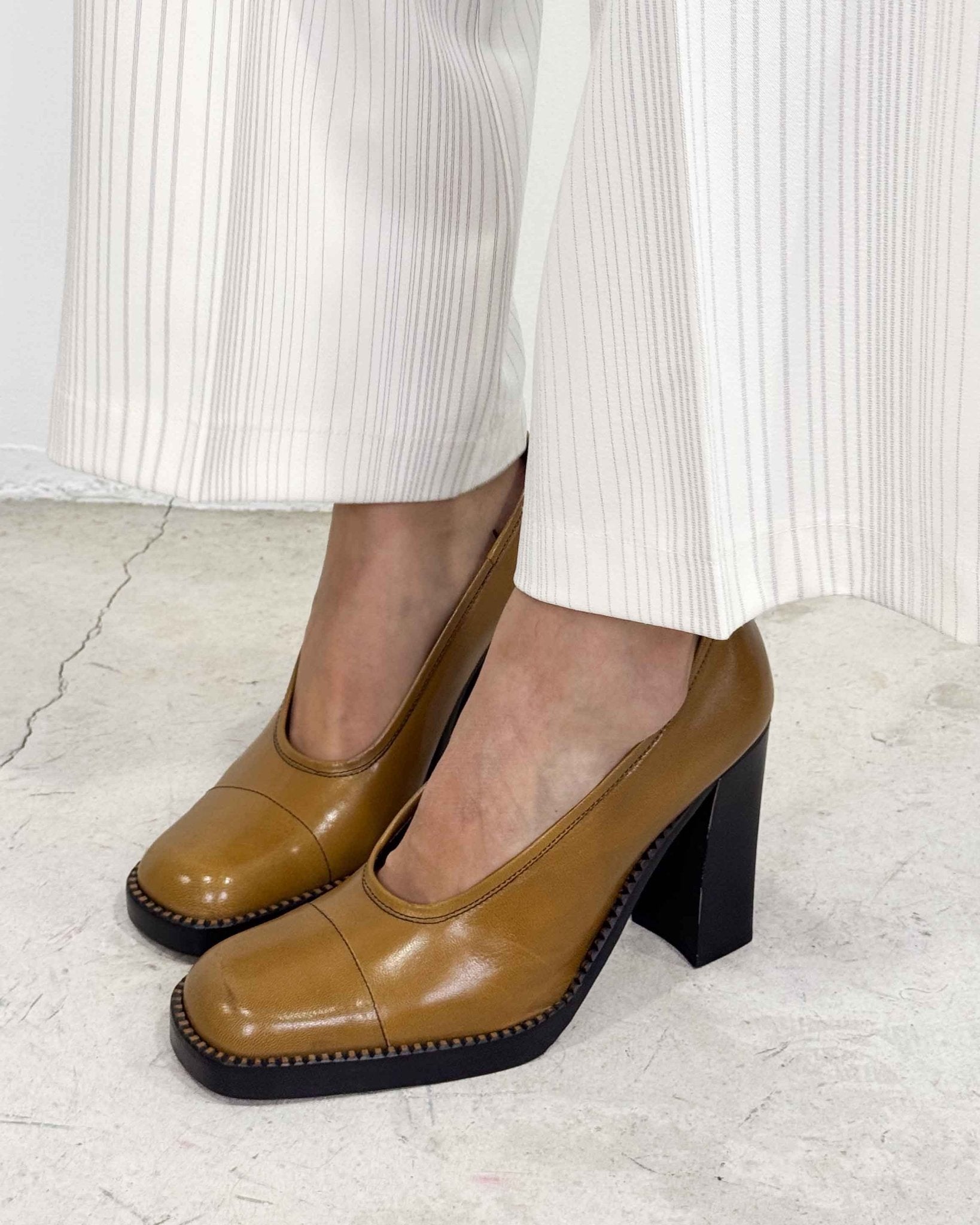 The veronica pumps